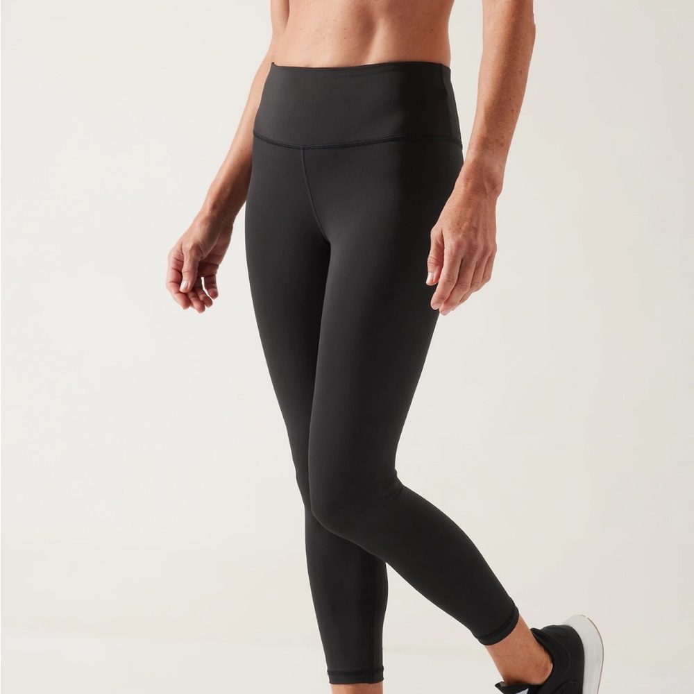 Athleta elation 7/8 leggings - NWT